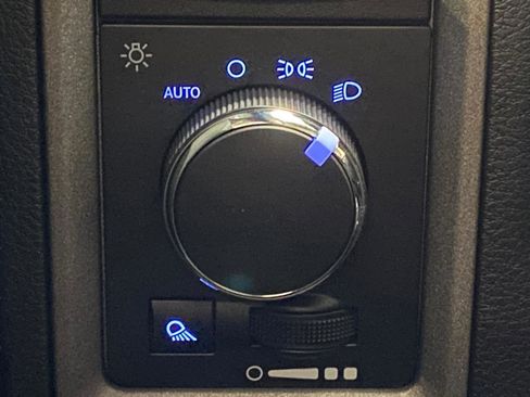 Used 2018 RAM 2500 Tradesman w/ Snow Chief Group image 23