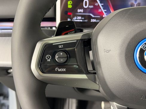 New 2026 BMW 550e xDrive image 14