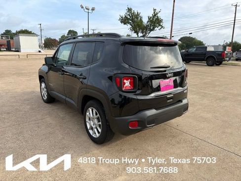 Used 2019 Jeep Renegade Latitude FWD image 8