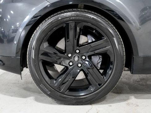 Used 2023 Land Rover Discovery HSE R-Dynamic AWD/4WD image 41
