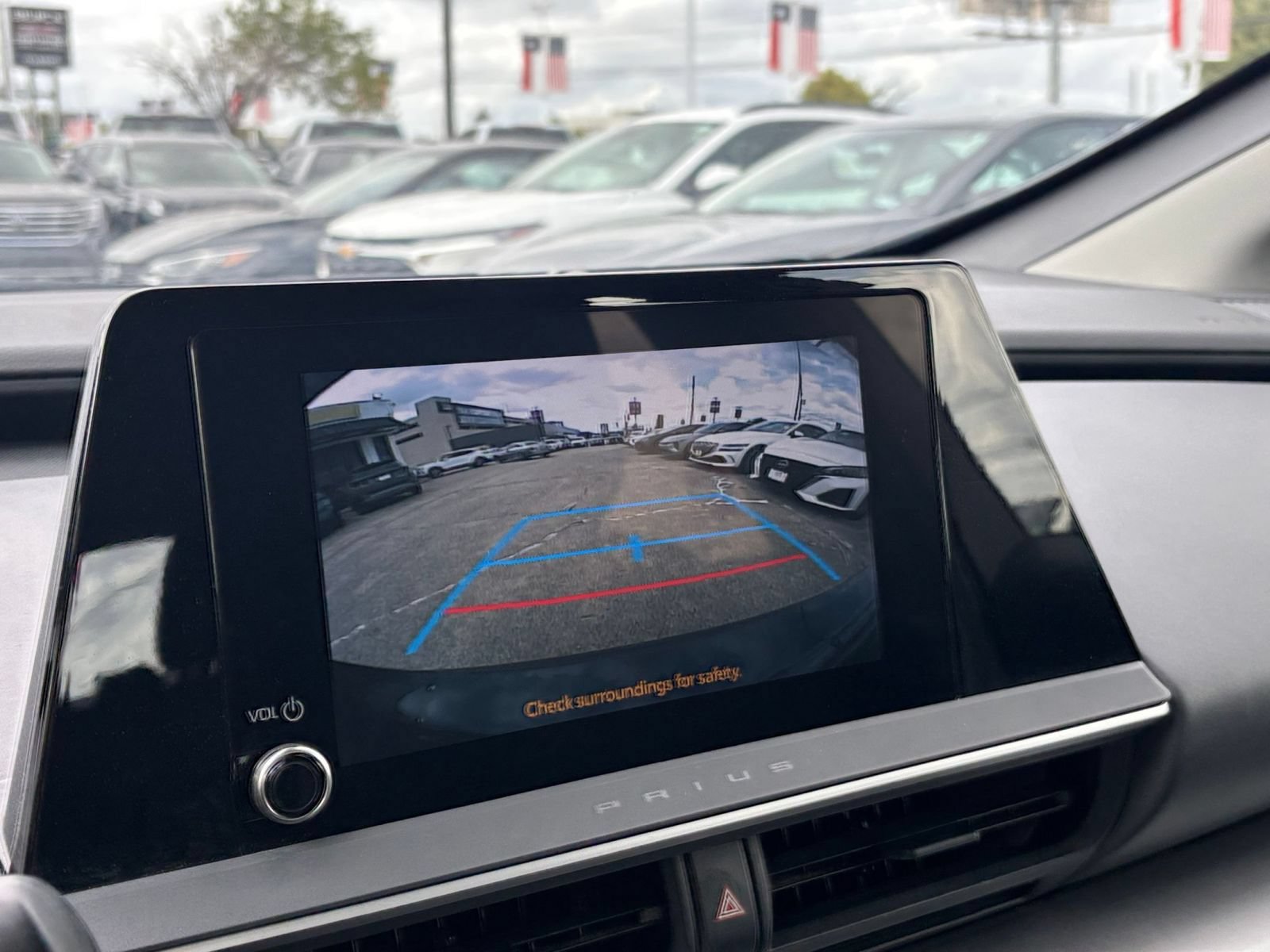 Used 2023 Toyota Prius LE FWD image 21