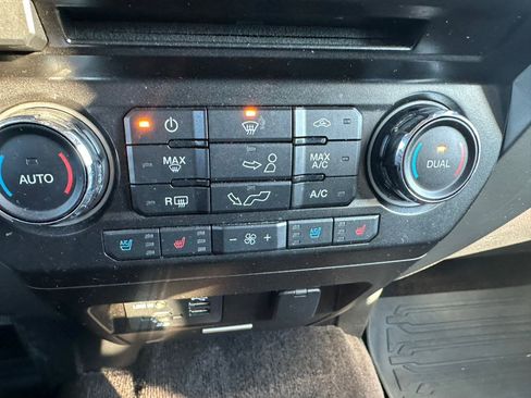 Used 2015 Ford F150 Lariat w/ FX4 Off-Road Package image 21