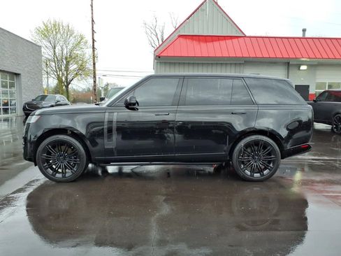 Used 2026 Land Rover Range Rover Long Wheelbase Autobiography AWD/4WD image 2