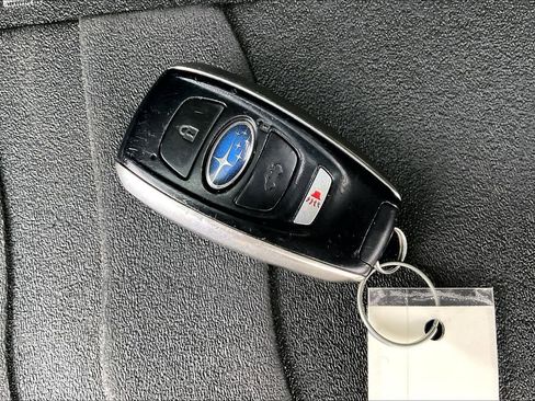 Used 2021 Subaru Forester Limited image 9