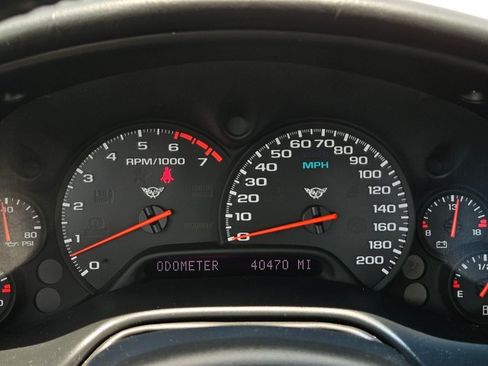 Used 2001 Chevrolet Corvette Coupe RWD image 10