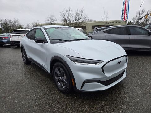 Used 2023 Ford Mustang Mach-E Select image 3