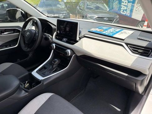 Used 2024 Toyota RAV4 XLE w/ Convenience Package FWD image 18