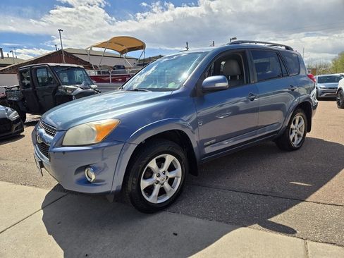 Used 2011 Toyota RAV4 Limited w/ Limited Extra Value Pkg AWD/4WD image 4