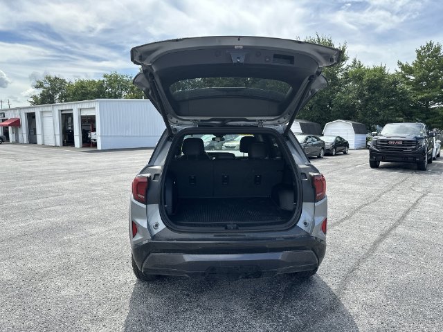 Used 2026 GMC Terrain AT4 w/ Convenience Package III AWD/4WD image 29