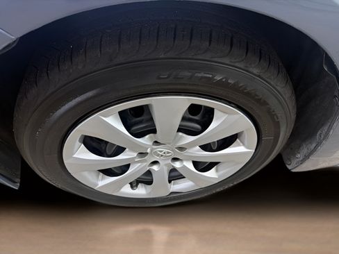 Used 2022 Toyota Corolla LE FWD image 10