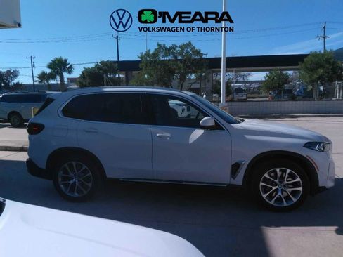 Used 2025 BMW X5 xDrive50e image 6