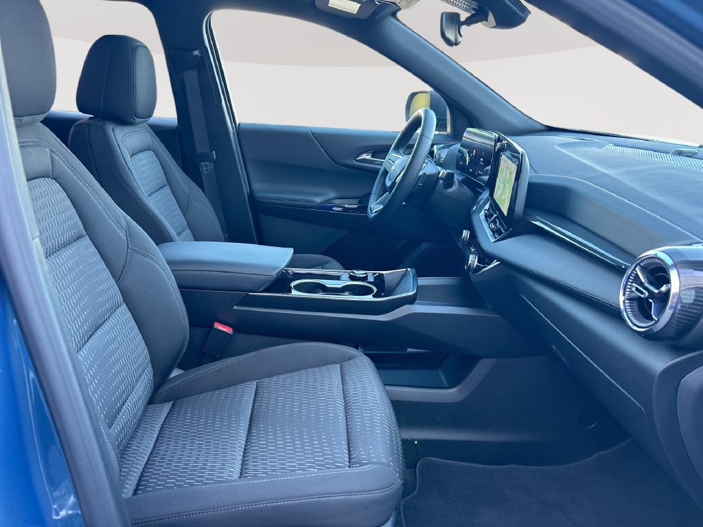 Used 2026 Chevrolet Equinox LT FWD image 28