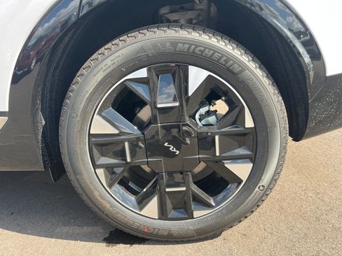 New 2026 Kia Sportage SX image 10