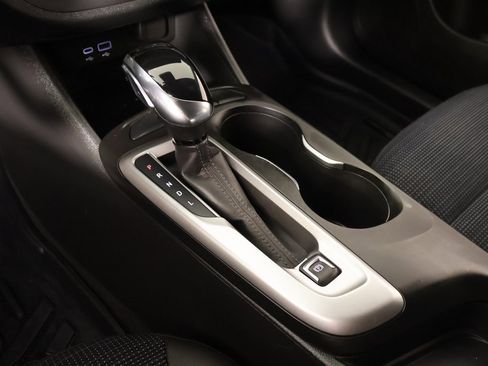 Used 2024 Buick Envista Preferred w/ Convenience I Package image 8