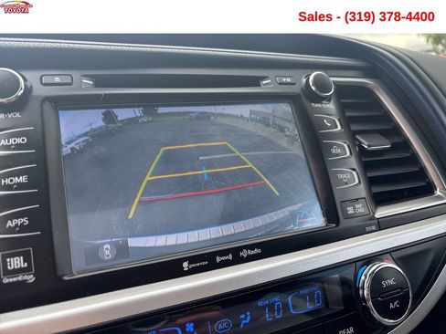 Used 2017 Toyota Highlander Limited Platinum AWD/4WD image 19