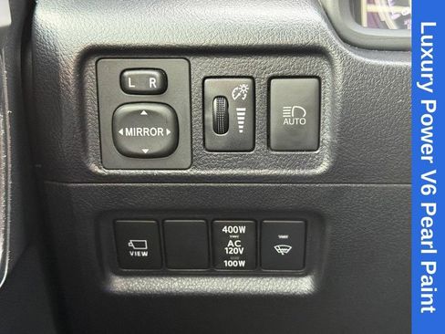 Used 2022 Toyota 4Runner Limited AWD/4WD image 29