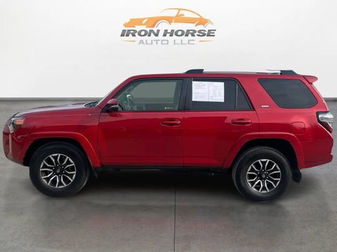 Used 2020 Toyota 4Runner SR5 Premium AWD/4WD image 8