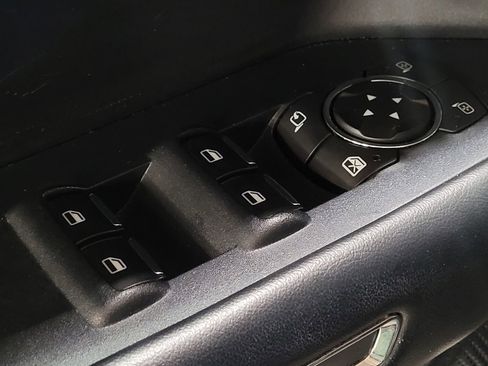 Used 2018 Ford Expedition Max Platinum RWD image 27