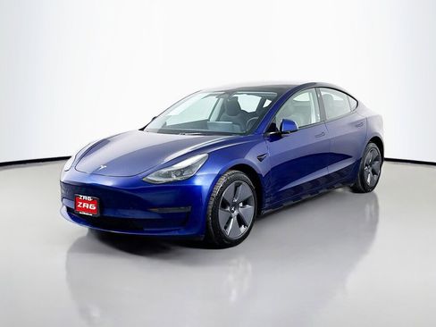 Used 2023 Tesla Model 3 Standard Range RWD image 1