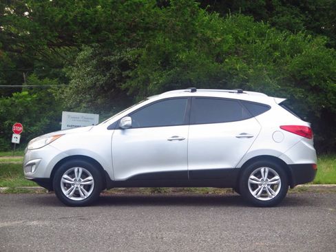 Used 2013 Hyundai Tucson GLS AWD/4WD image 2