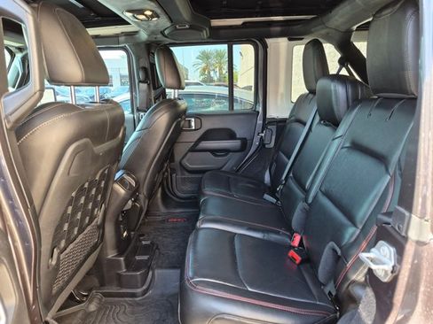 Used 2021 Jeep Wrangler Unlimited Rubicon w/ Steel Bumper Group AWD/4WD image 18