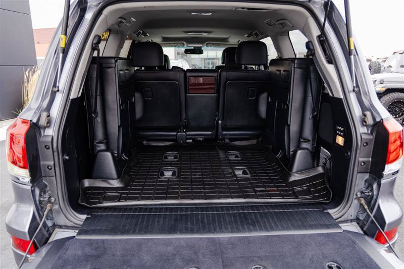 Used 2015 Lexus LX 570 4WD w/ Luxury Package image 10