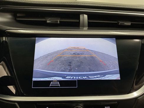Used 2021 Buick Encore GX Preferred w/ Cold Weather Comfort Package image 25