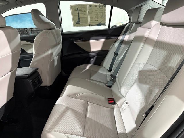 Used 2026 Toyota Camry XLE AWD/4WD image 15