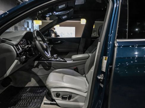 Used 2018 Audi Q7 3.0T Prestige w/ Prestige Package AWD/4WD image 4