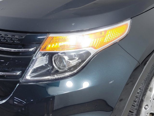 Used 2014 Ford Explorer Limited w/ Equipment Group 301A AWD/4WD image 9