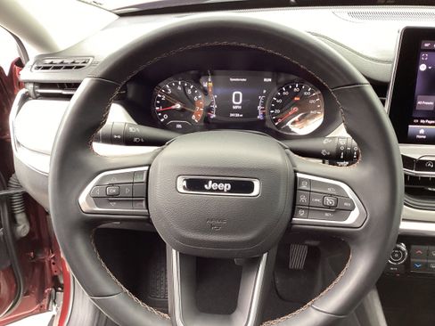 Used 2022 Jeep Compass Limited AWD/4WD image 16