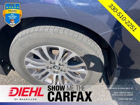 Used 2018 Toyota Sienna XLE w/ XLE Navigation Package FWD image 9