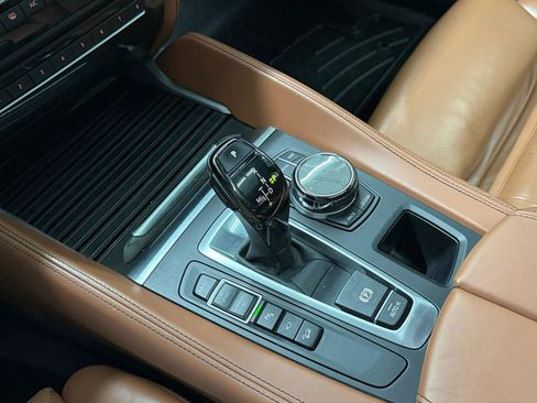 Used 2019 BMW X6 xDrive50i w/ M Sport Package image 23