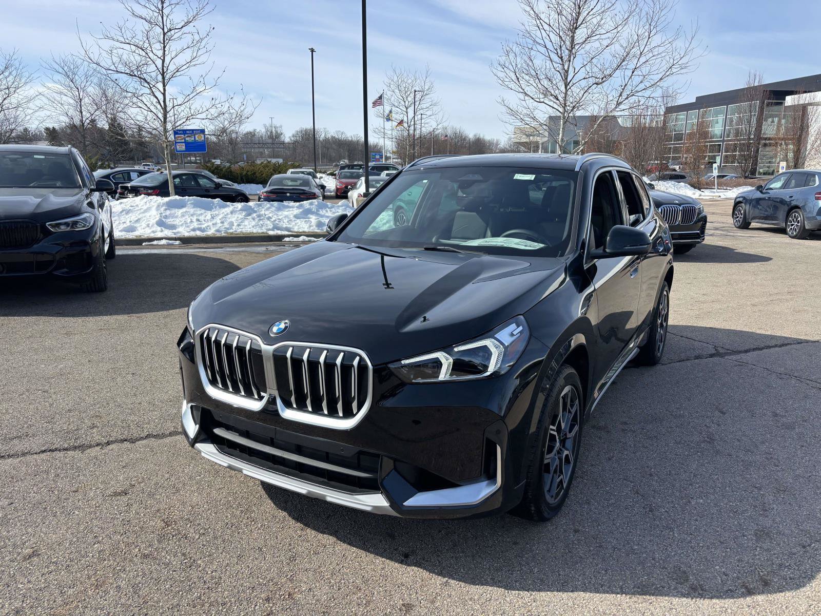 Used 2026 BMW X1 xDrive28i w/ Technology Package AWD/4WD image 3