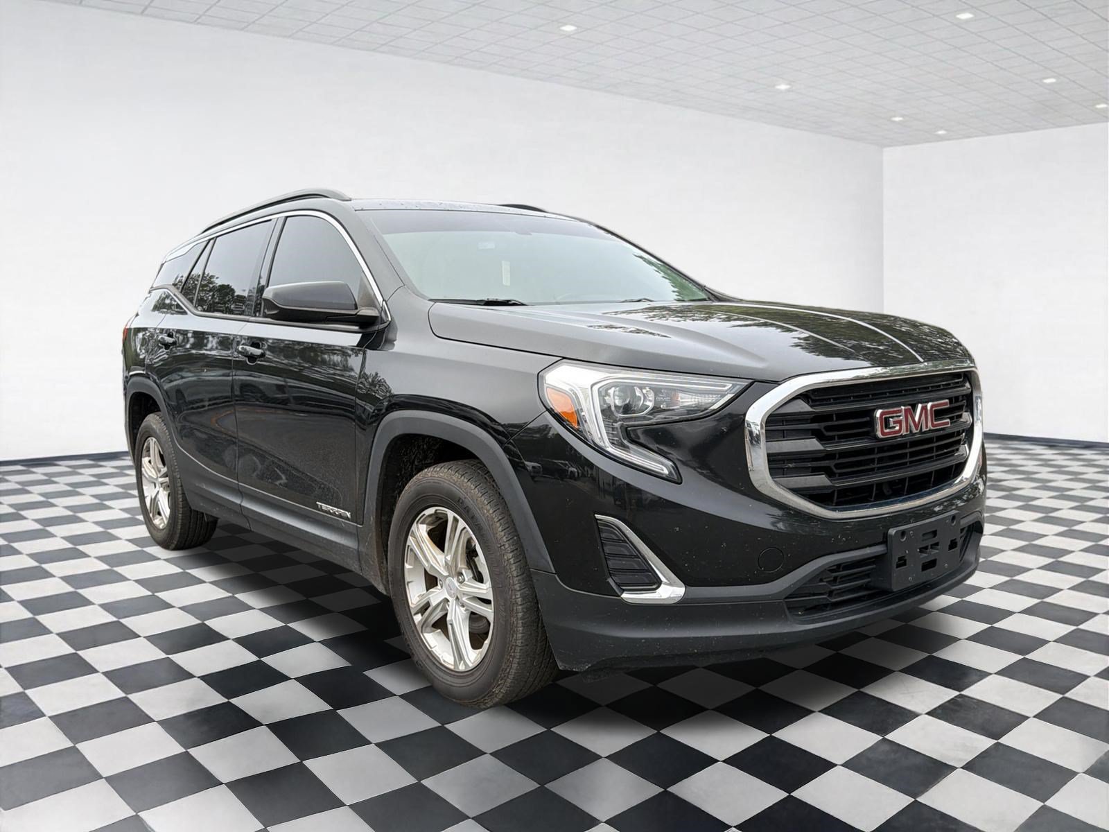 Used 2019 GMC Terrain SLE w/ Driver Convenience Package AWD/4WD image 3