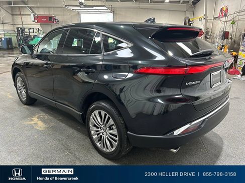 Used 2024 Toyota Venza Limited AWD/4WD image 6