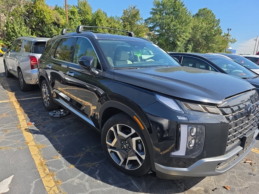 Used 2024 Hyundai Palisade Limited AWD/4WD image 2