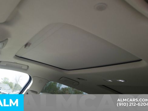 Used 2024 Buick Enclave Essence w/ Experience Buick Package image 8