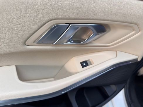 Used 2019 BMW 330i Sedan image 38