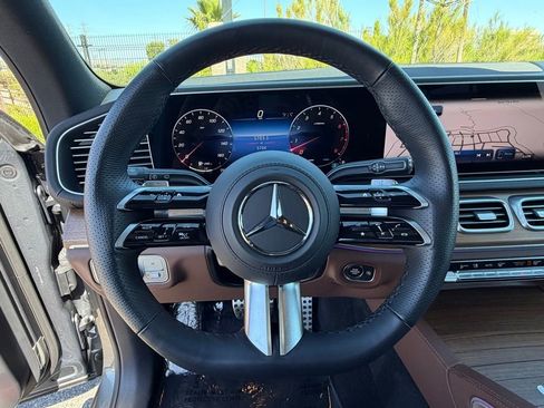 Used 2026 Mercedes-Benz GLS 450 4MATIC image 23
