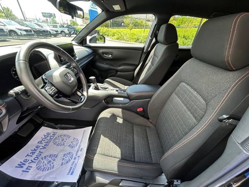Used 2025 Honda HR-V Sport image 17