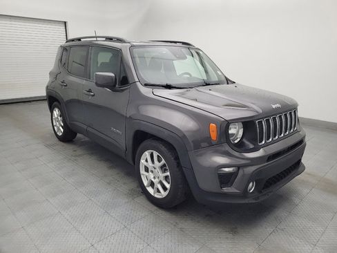 Used 2021 Jeep Renegade Latitude FWD image 11