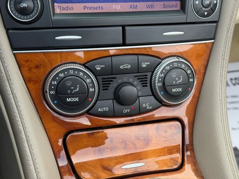 Used 2009 Mercedes-Benz SL 550 image 30