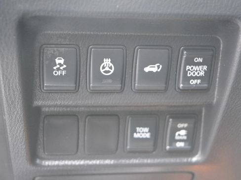 Used 2014 Nissan Pathfinder Platinum image 34