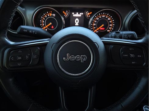 Used 2019 Jeep Wrangler Unlimited Sport S image 19