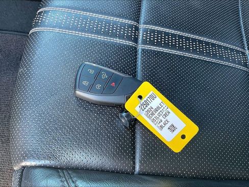 Used 2024 Chevrolet Silverado 2500 High Country w/ High Country Premium Package image 36