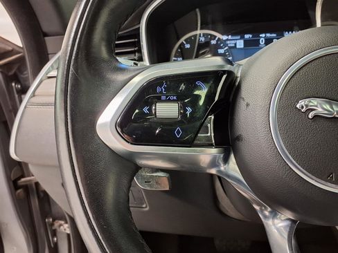 Used 2022 Jaguar F-PACE S image 19