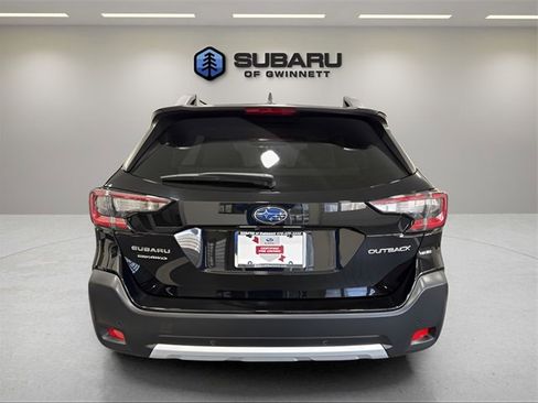 Used 2023 Subaru Outback Limited image 4