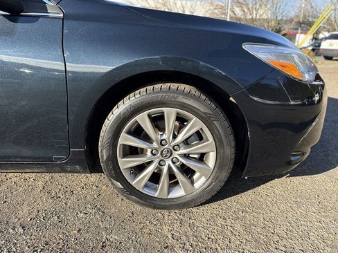Used 2017 Toyota Camry XLE image 10