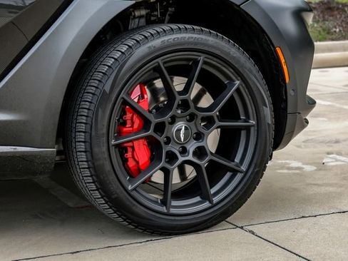 Used 2021 Aston Martin DBX AWD/4WD image 70